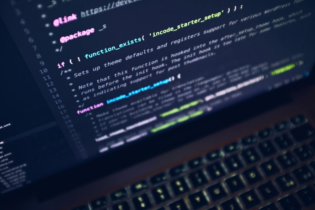 laptopcode_unsplash