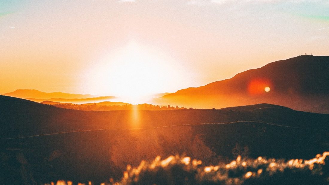photo-1494548162494-horizon-unsplash