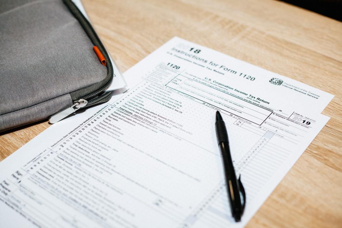 taxform_unsplash