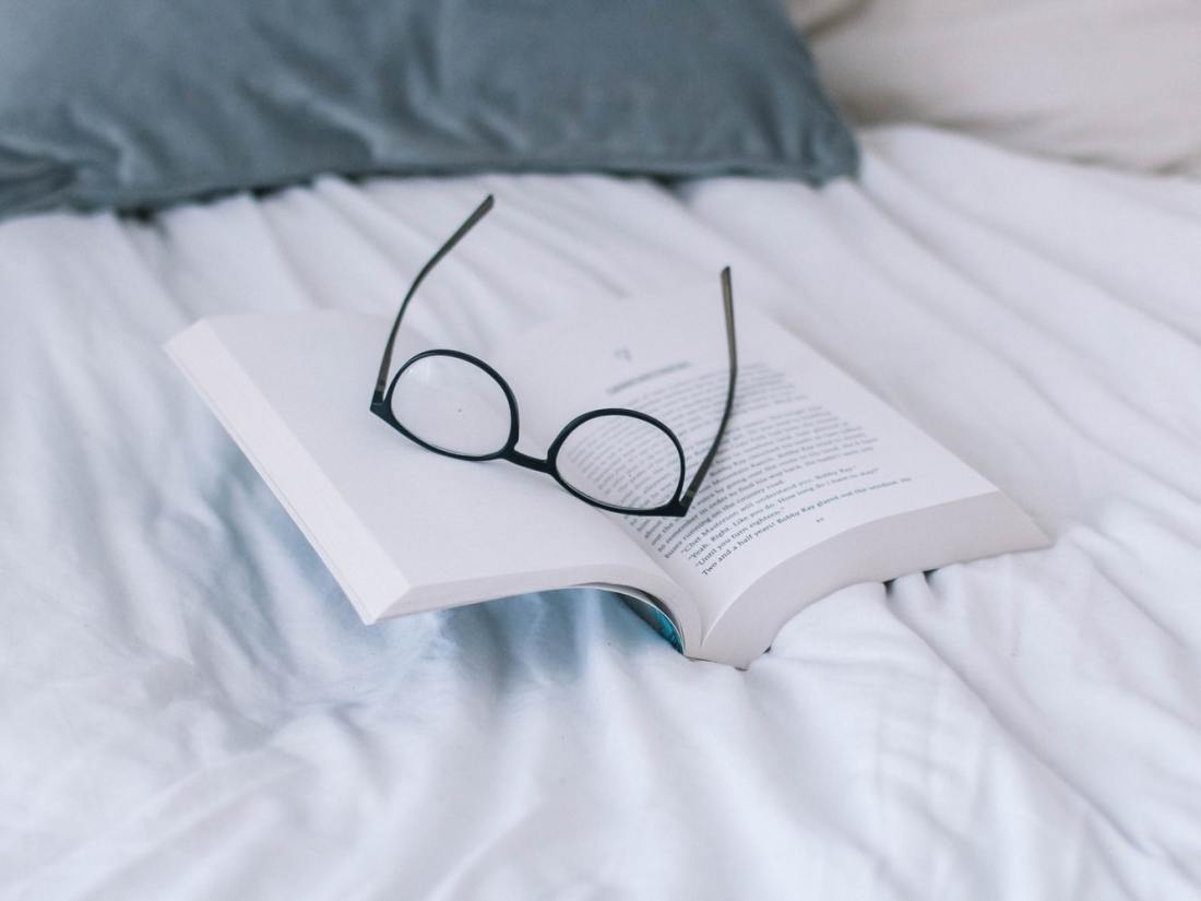 readingbook_unsplash
