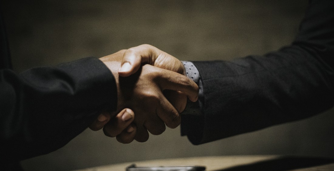 handshake3_unsplash
