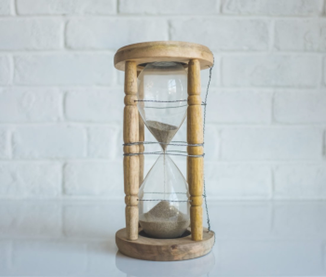 hourglass_unsplash